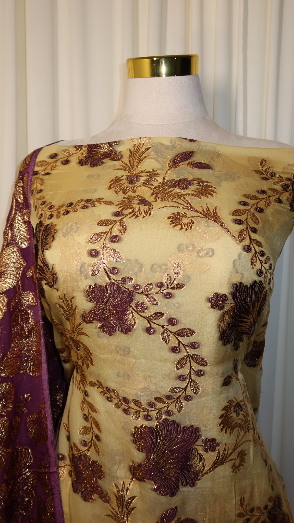 VELVET PLUM