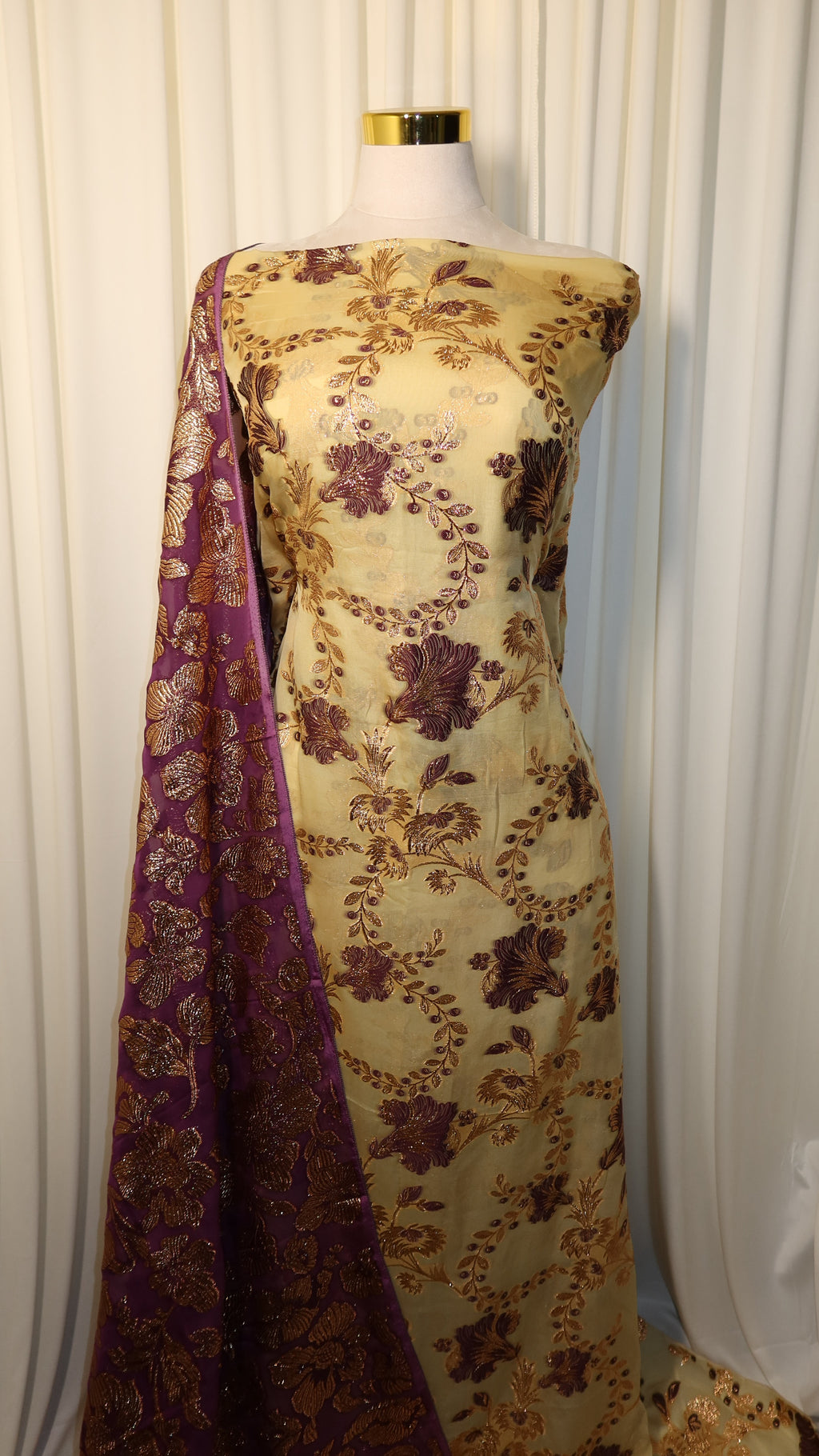 VELVET PLUM