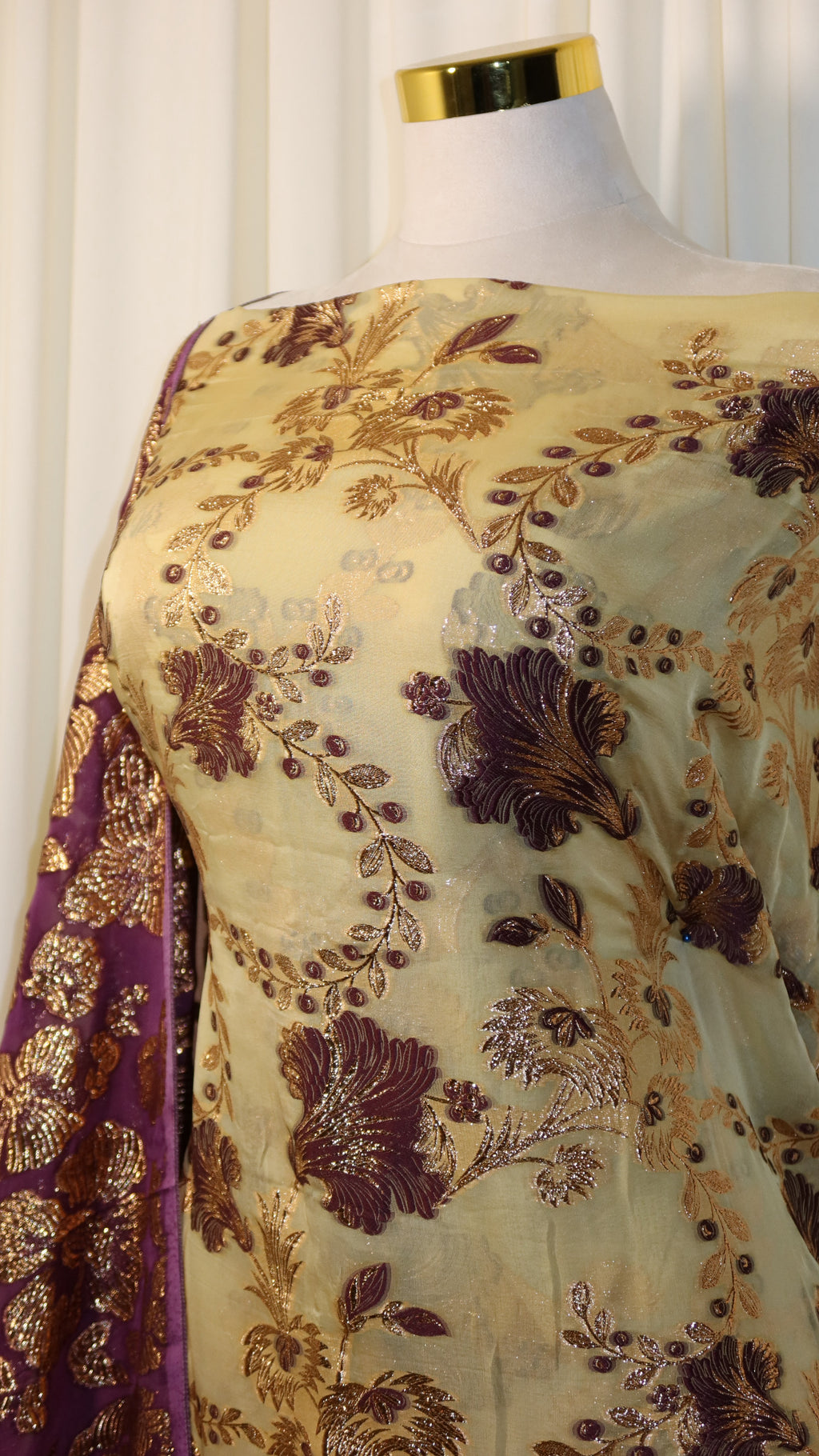 VELVET PLUM